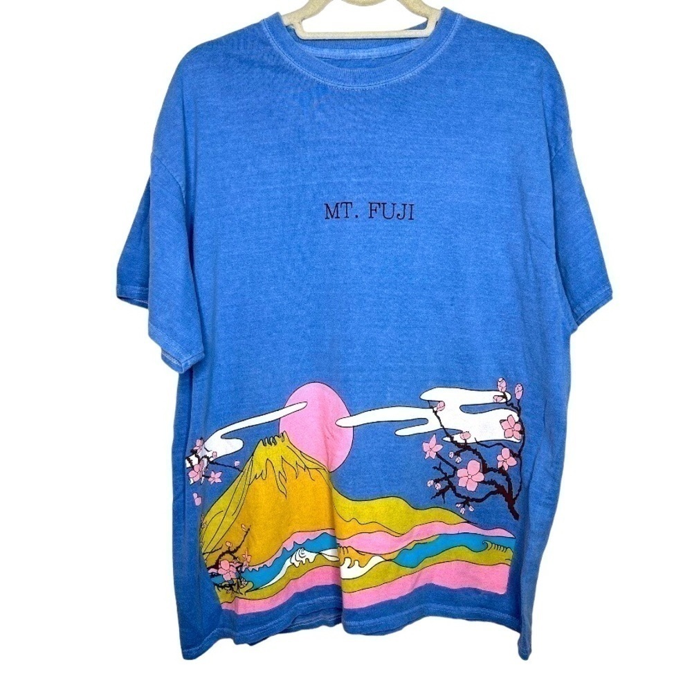 URBAN Outfitters Women's Blue Japan Mt. Fuji Oversized Shirt Size Small/Medium - Picture 3 of 6